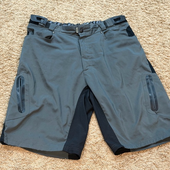 Men’s Zoic Ether Mountain Biking Shorts 11” Inseam XL Gray Black MSRP $90 - Picture 1 of 7